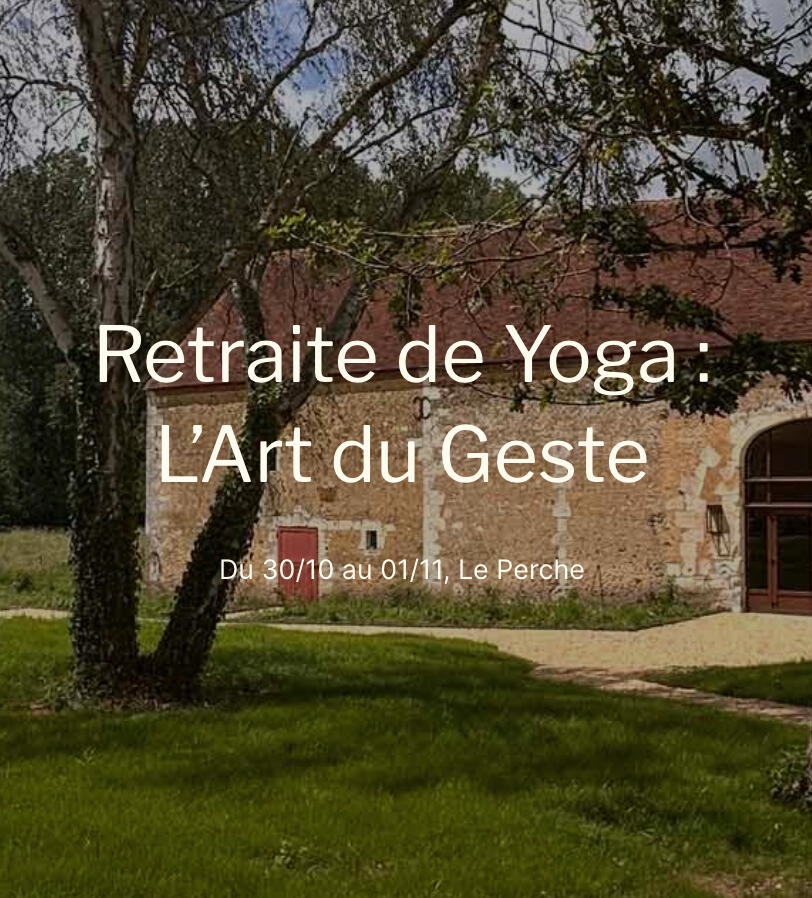 Chambre double à l'étage chez Maison Fertile pour retraites yoga dans le Perche.